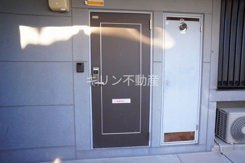 ハスヤマC 玄関