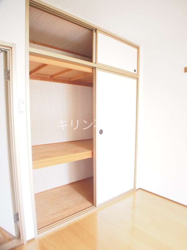 ニューシティナカムラE  収納