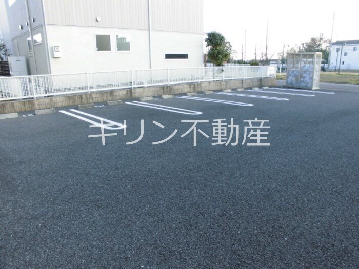リビングタウン本庄B 駐車場