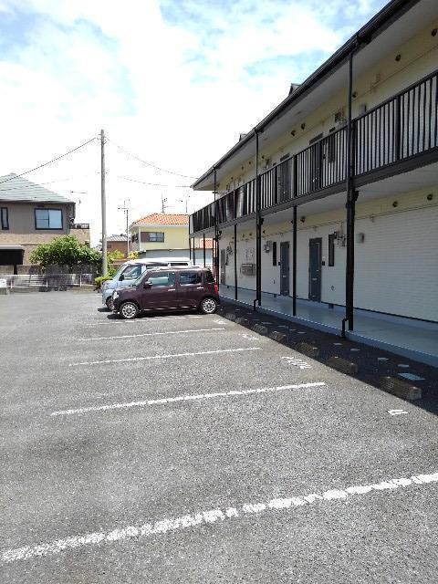 ミキハウスＢ 駐車場
