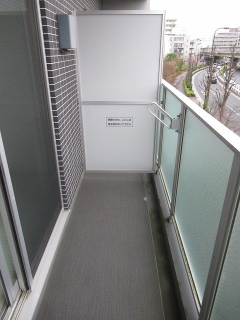 B CITY APARTMENT TOKYO NERIMA ベランダ