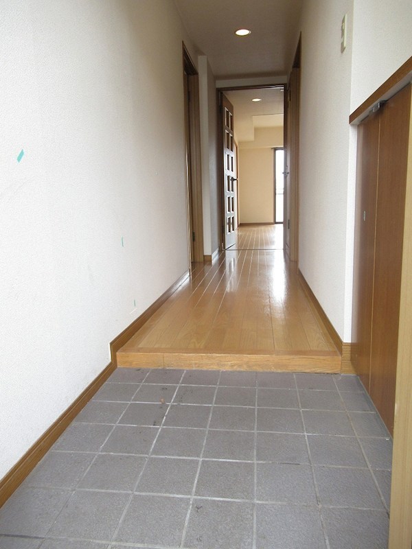 ボヌール高松 玄関