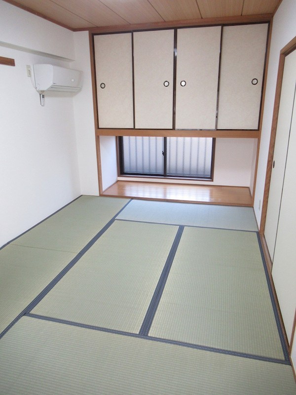 川島ビル ベッドルーム