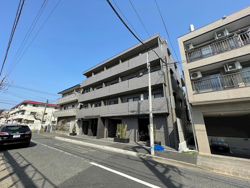 ルーブル都立家政六番館 外観