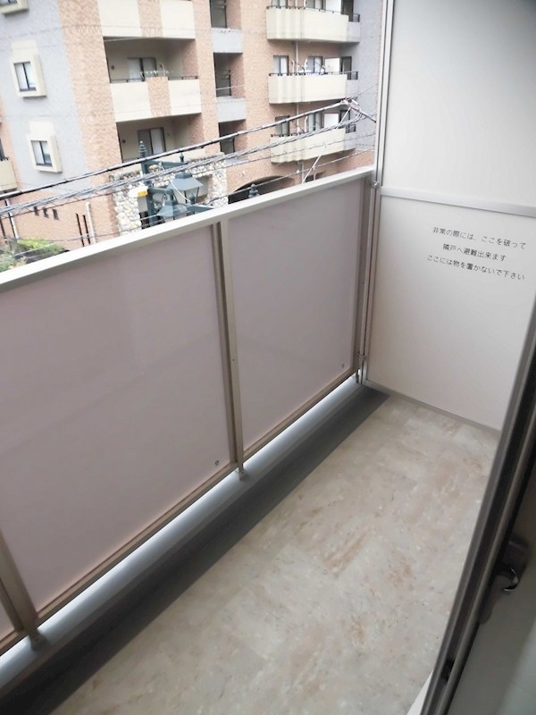 Log練馬駅前 ベランダ