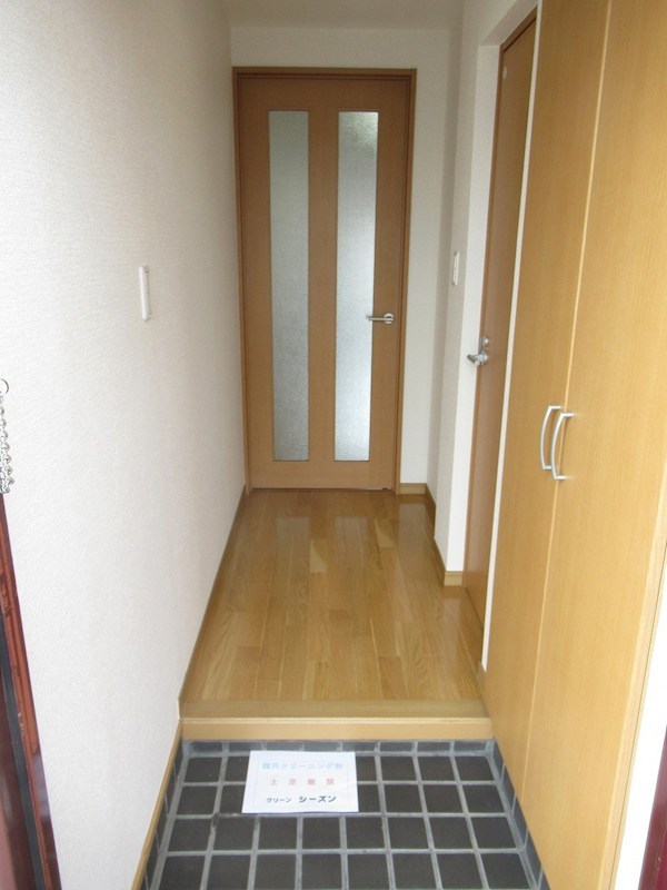 シャトーリリアーラ 玄関