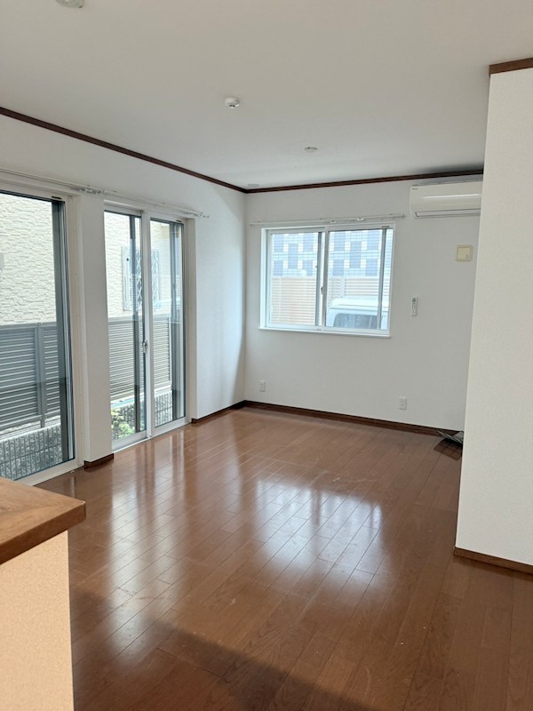 練馬区中村３丁目戸建 リビング