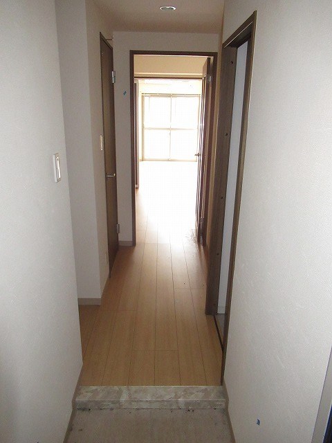 ロクサンズネリマ 玄関