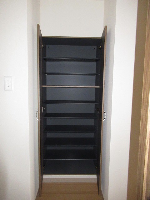 ロクサンズネリマ その他12