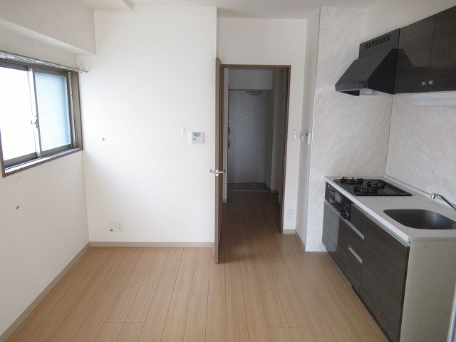 ロクサンズネリマ その他18