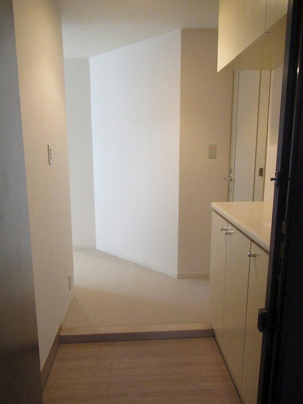 中村北パーク・ホームズ 玄関