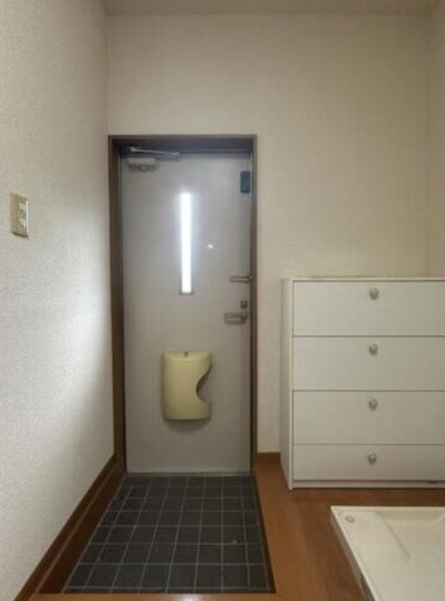 ウインズハイツ 玄関