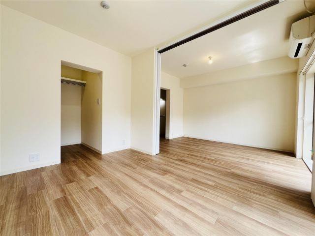 メゾンロアール ベッドルーム