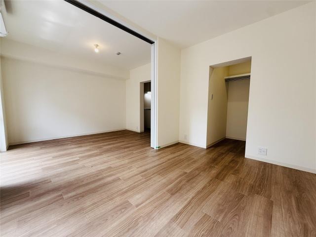 メゾンロアール ベッドルーム