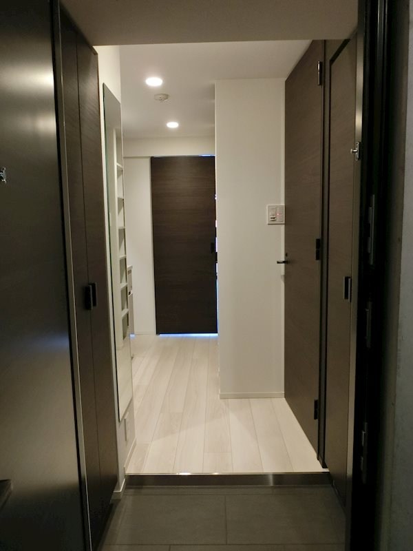 ZOOM新宿西落合 玄関