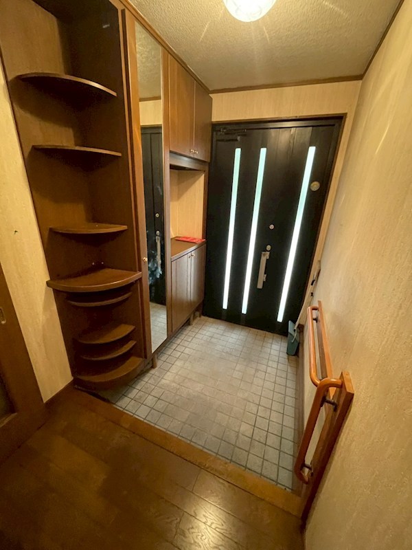 東大泉5丁目戸建て 玄関