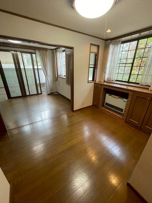 東大泉5丁目戸建て リビング