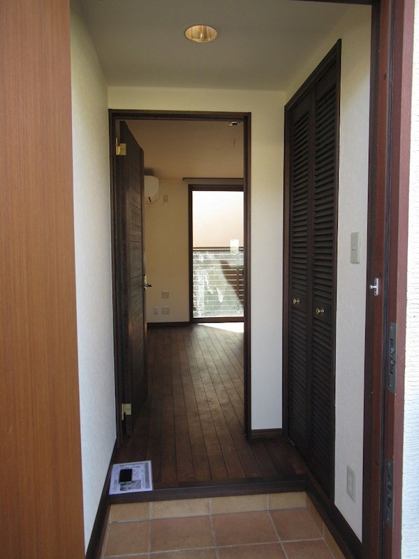 Kine（カイン） 玄関