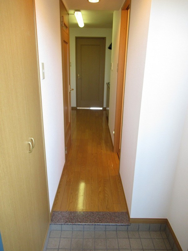 サウザンドリバー 玄関