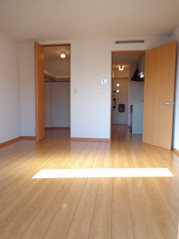 ロイヤルガーデン ベッドルーム