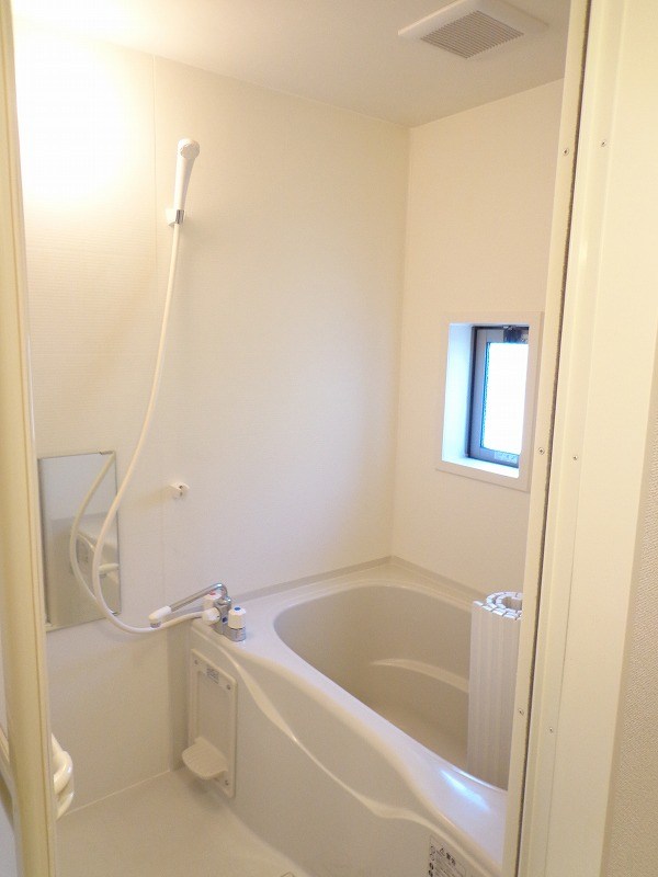 ロイヤルガーデン 風呂画像