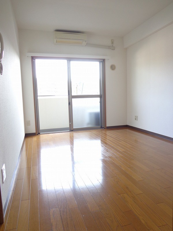 サンライフ氷川台 リビング