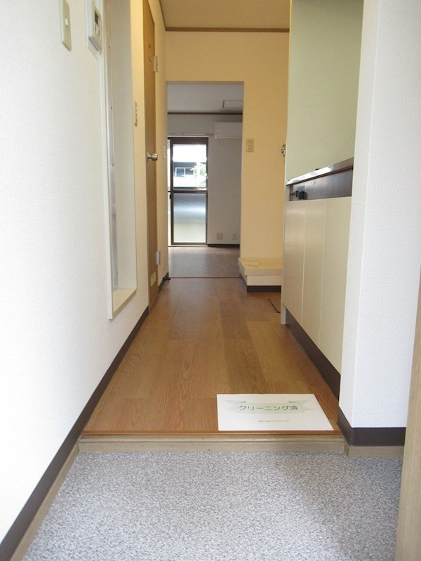 サニーハイツ 玄関