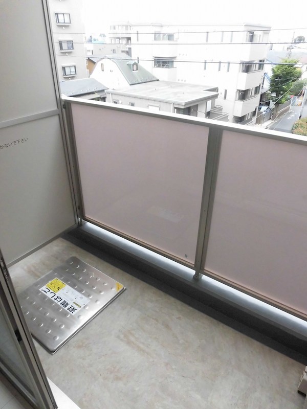 Log練馬駅前 ベランダ