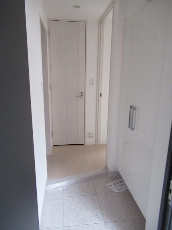 ダイナシティ練馬桜台 玄関