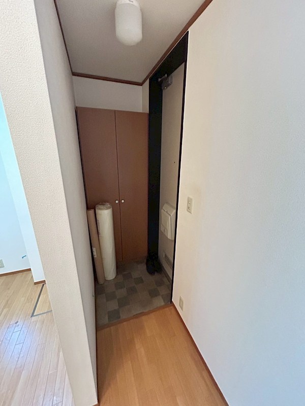 メゾンビオラ 玄関