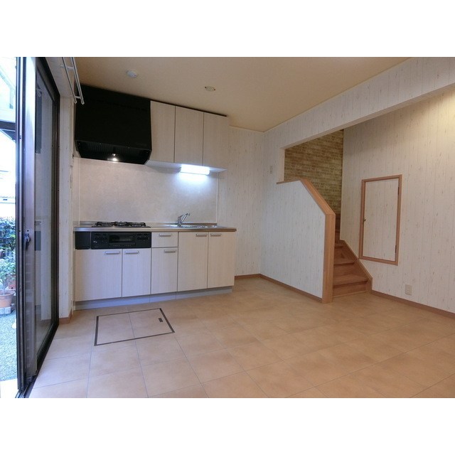 トリプレックス リビング