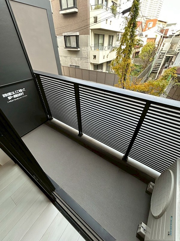 ＬＵＭＥＥＤ中村北 ベランダ