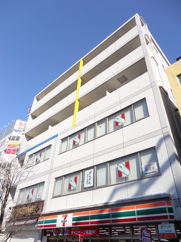 アザレ・ドール 外観