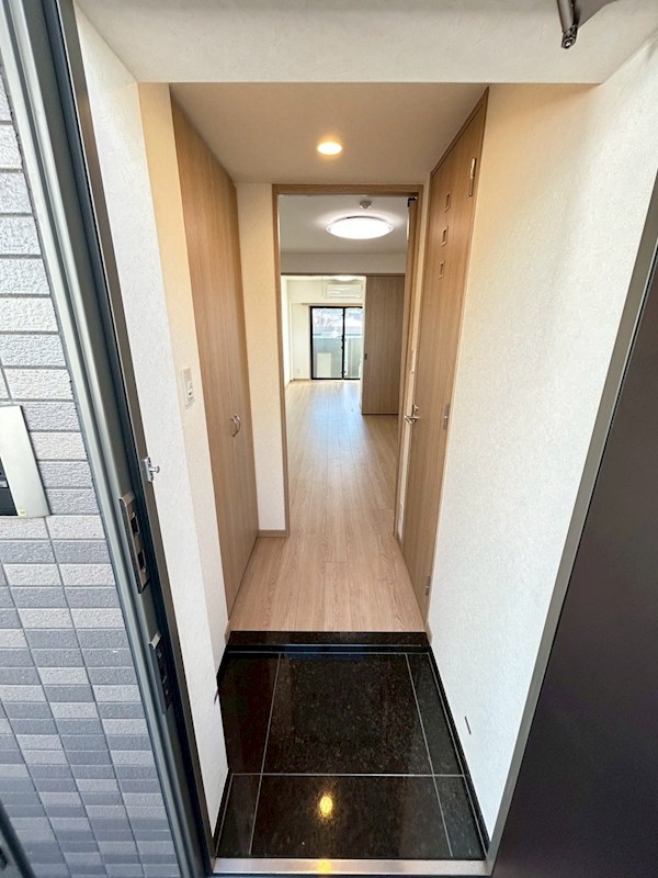 ルーブル都立家政六番館 玄関