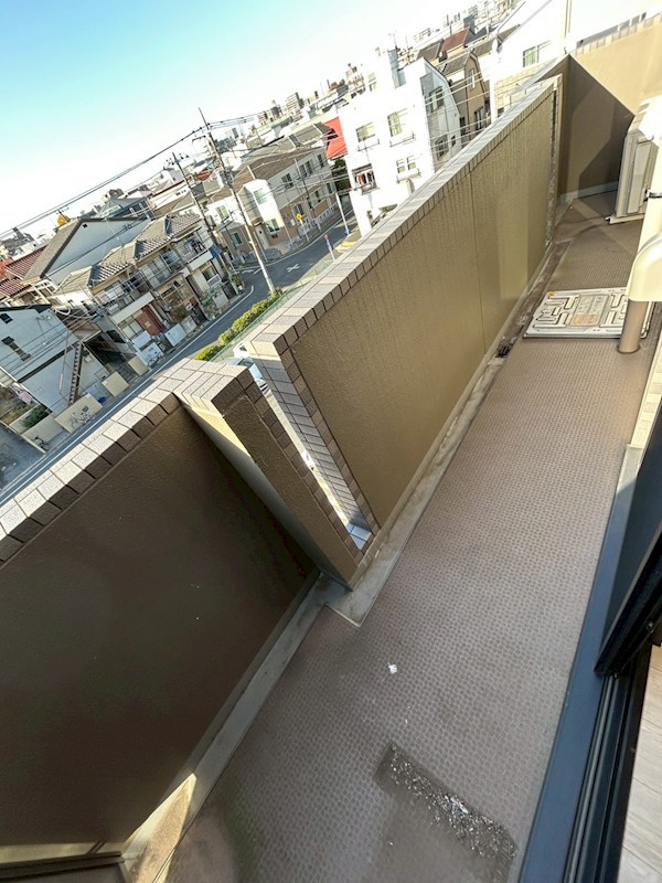 ルーブル都立家政六番館 ベランダ