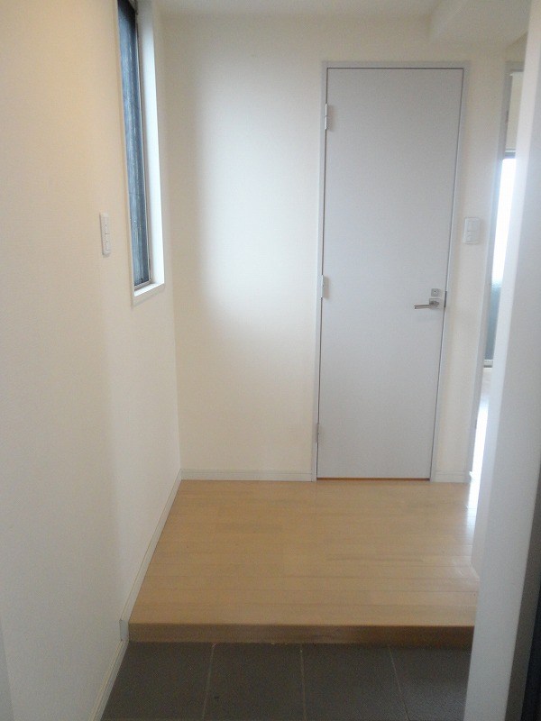 Prescelto壱番館 玄関