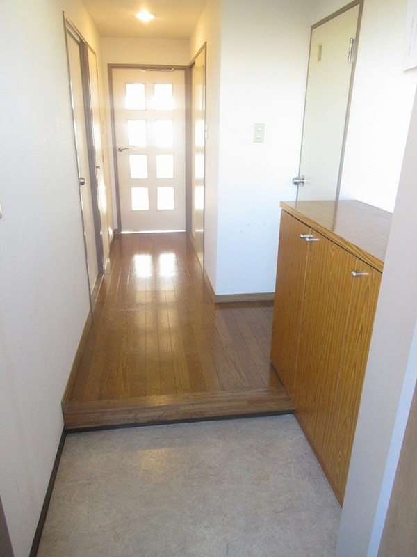 アドバンス江古田 玄関