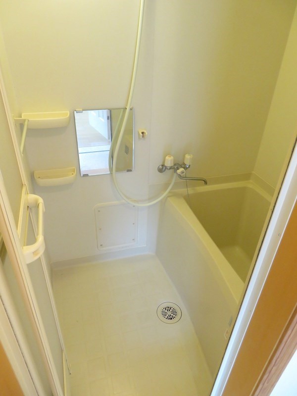 三高・セリシール 風呂画像