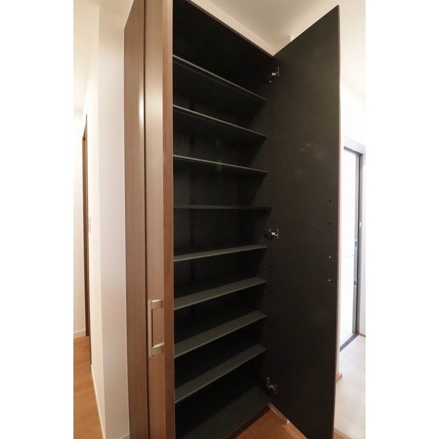 ワールドレジデンス 玄関