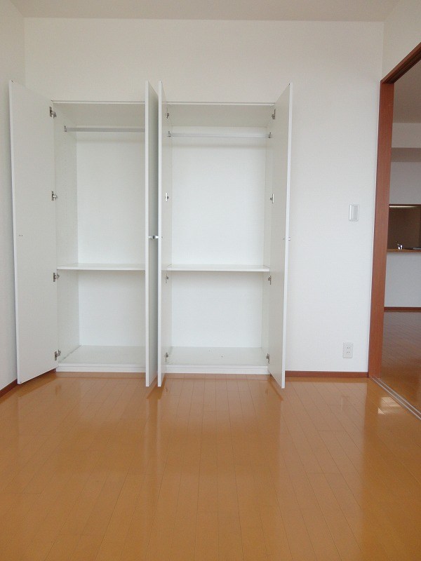 エーデル練馬 収納