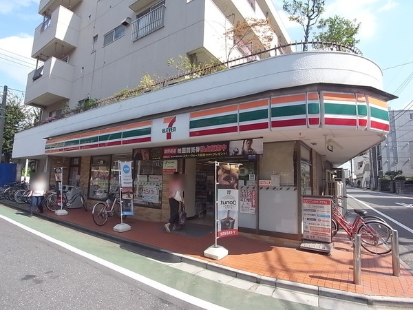 エクウス中村橋 コンビニ