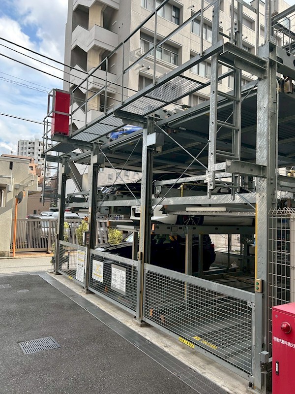 ラティエラ練馬 駐車場