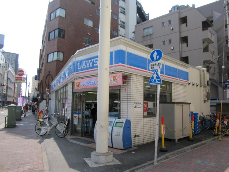 ラティエラ練馬 コンビニ