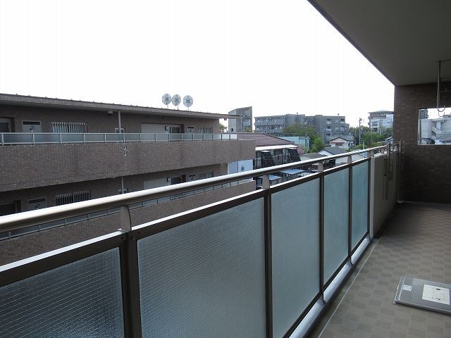 アソシエール練馬春日町 ベランダ