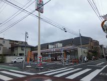 パルティール茂呂 コンビニ