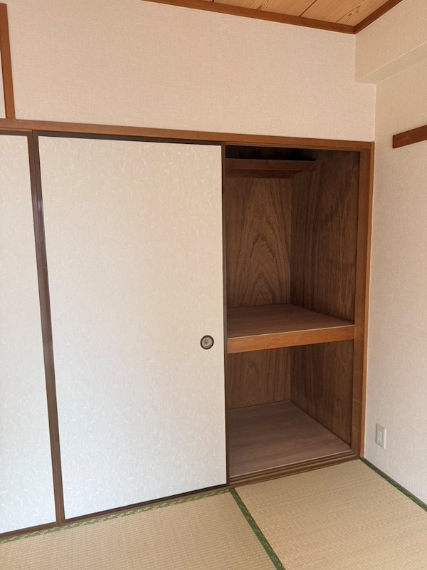 きんえいマンション 収納