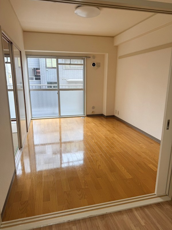 きんえいマンション ベッドルーム