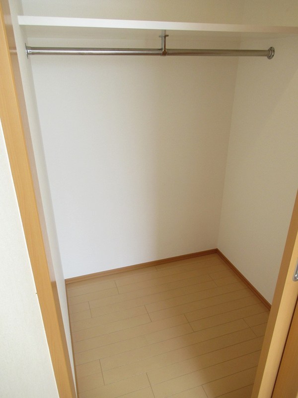 エーデル練馬 収納