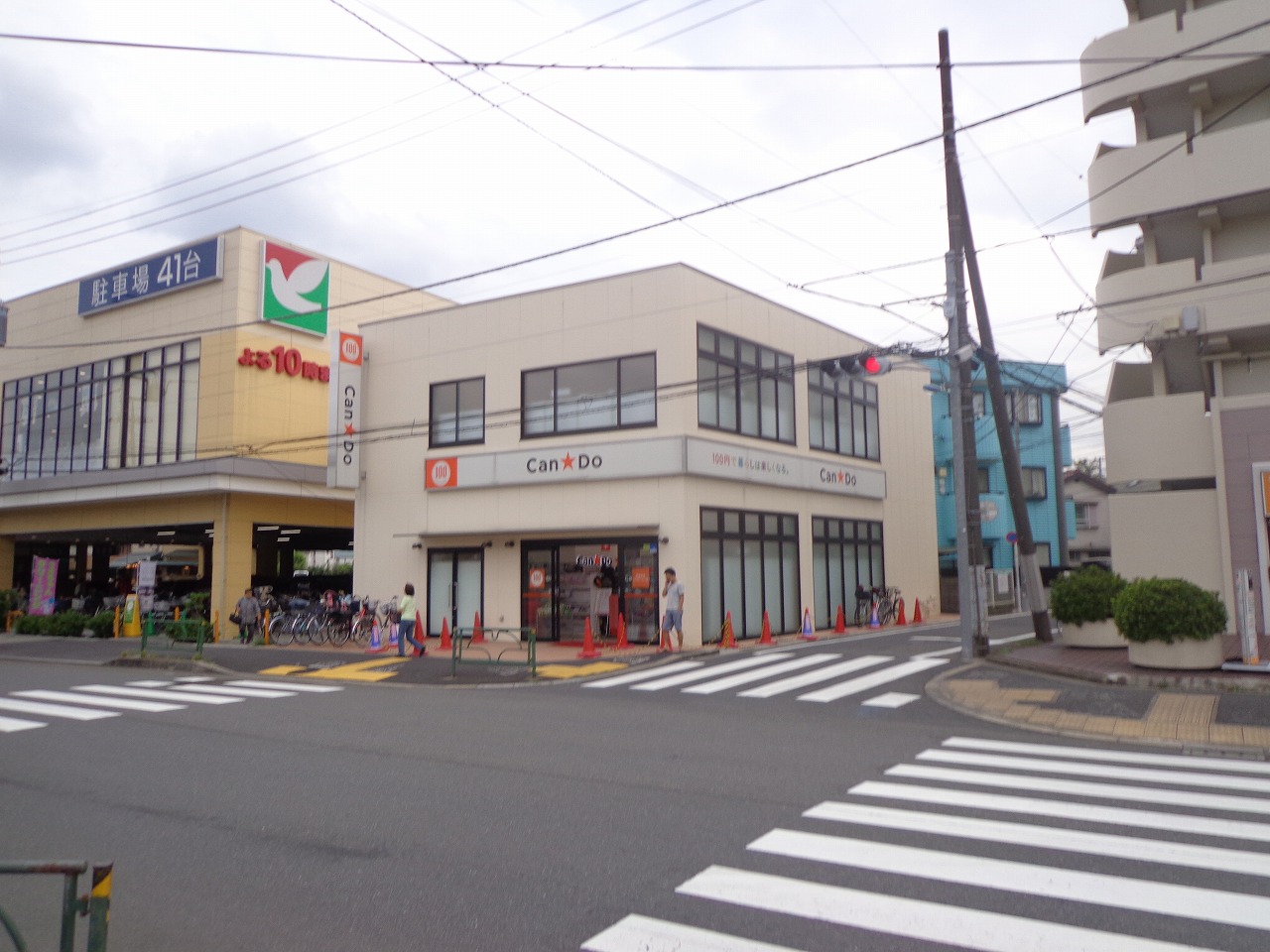 サンプレイス早宮 スーパー