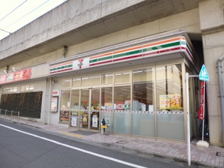 ヴェールガーデン富士見台 コンビニ